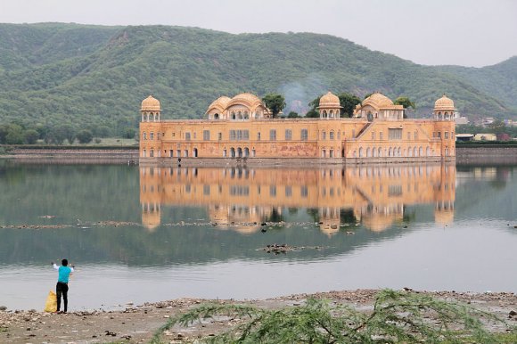Jal Mahal sur son lac, entre Amber et Jaipur