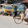 Rue commerçante dans un village au sud de Kochi