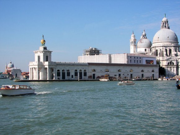 Dogana di Mare, Santa Maria della Salute