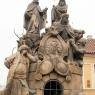 Sculpture sur le Pont Charles