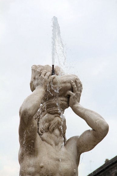 Fontana del Tritone