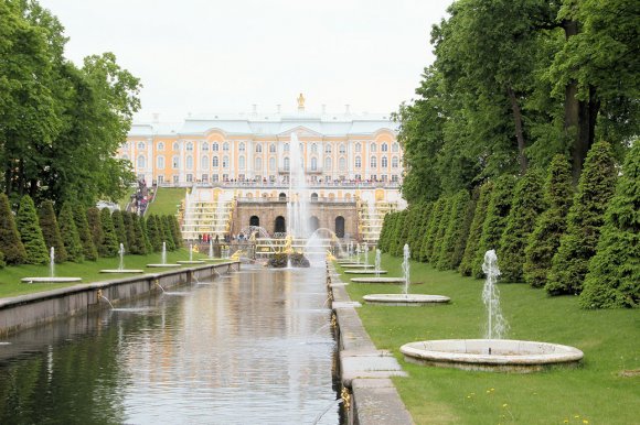 Palais vu du canal